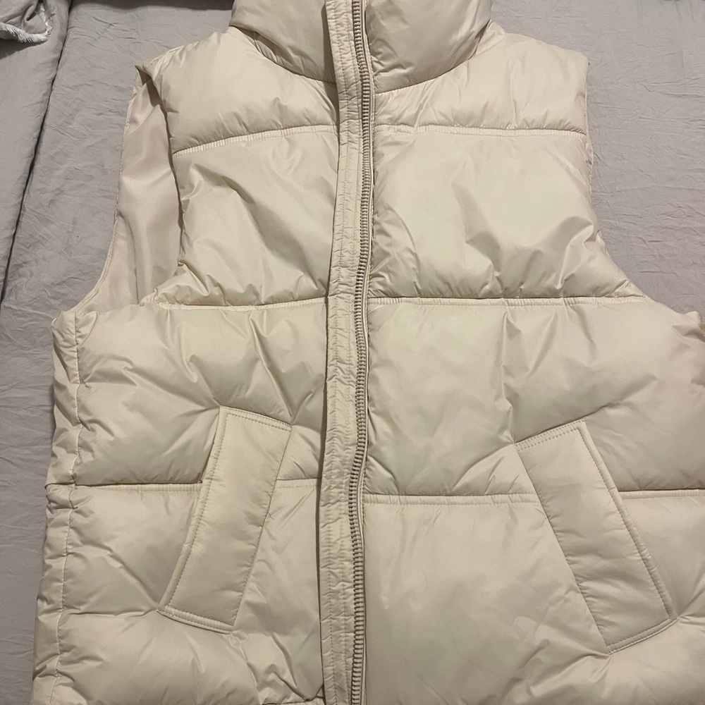 American Eagle Outfitters Beige Puffer Vest